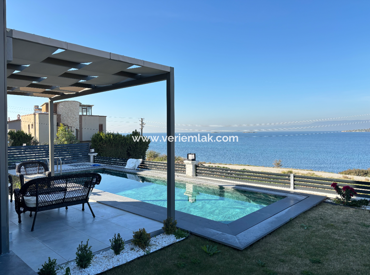 Lebiderya Detached Villa For Sale In Seferihisar Akarca