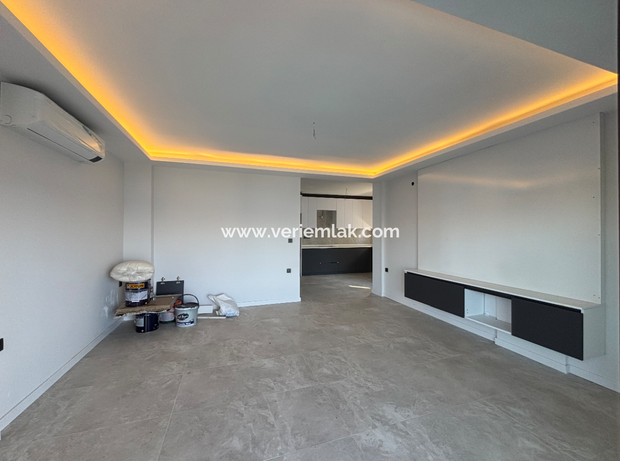 Lebiderya Detached Villa For Sale In Seferihisar Akarca