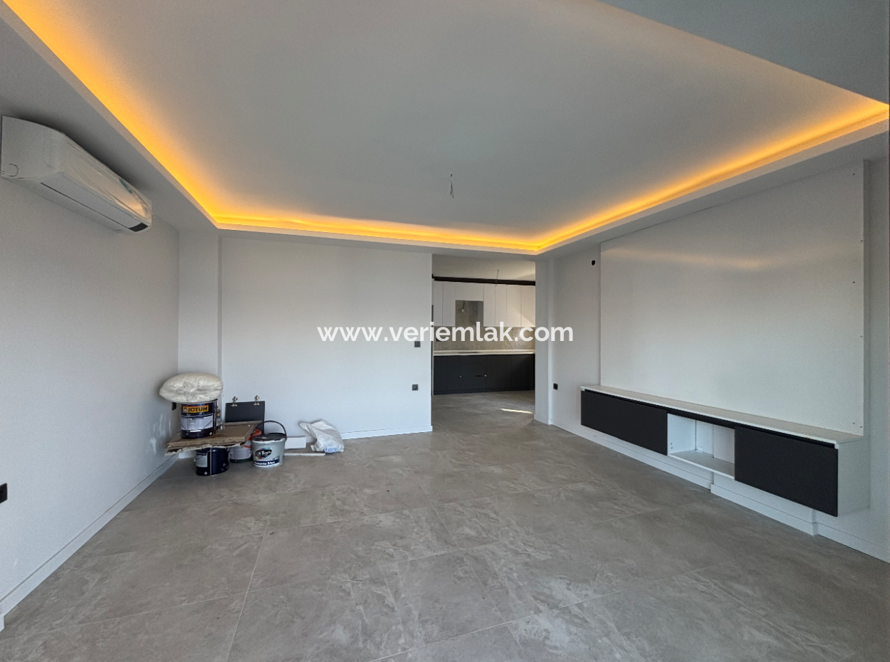 Lebiderya Detached Villa For Sale In Seferihisar Akarca