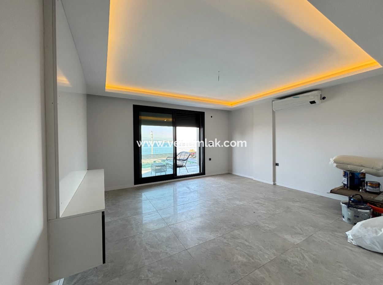 Lebiderya Detached Villa For Sale In Seferihisar Akarca