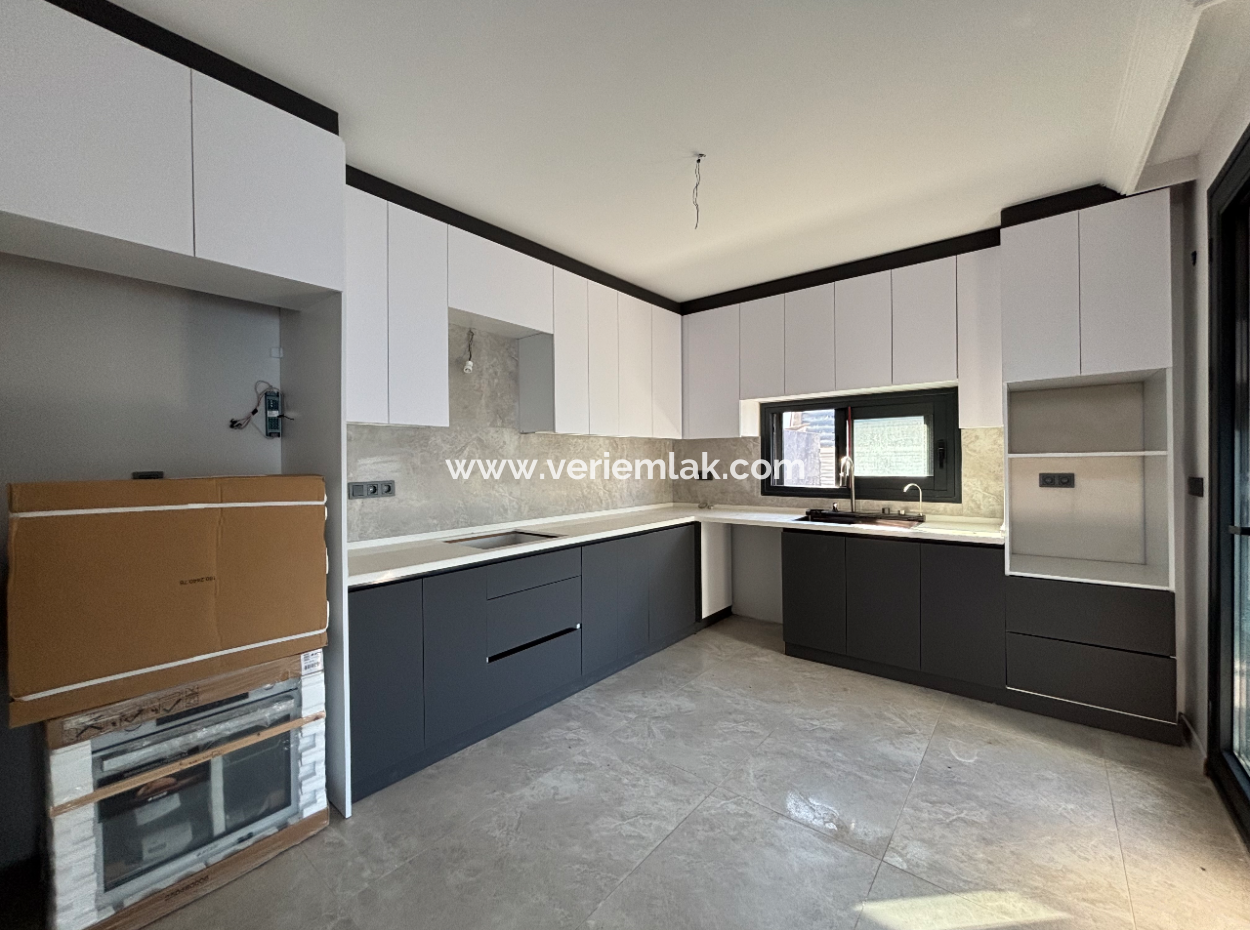 Lebiderya Detached Villa For Sale In Seferihisar Akarca