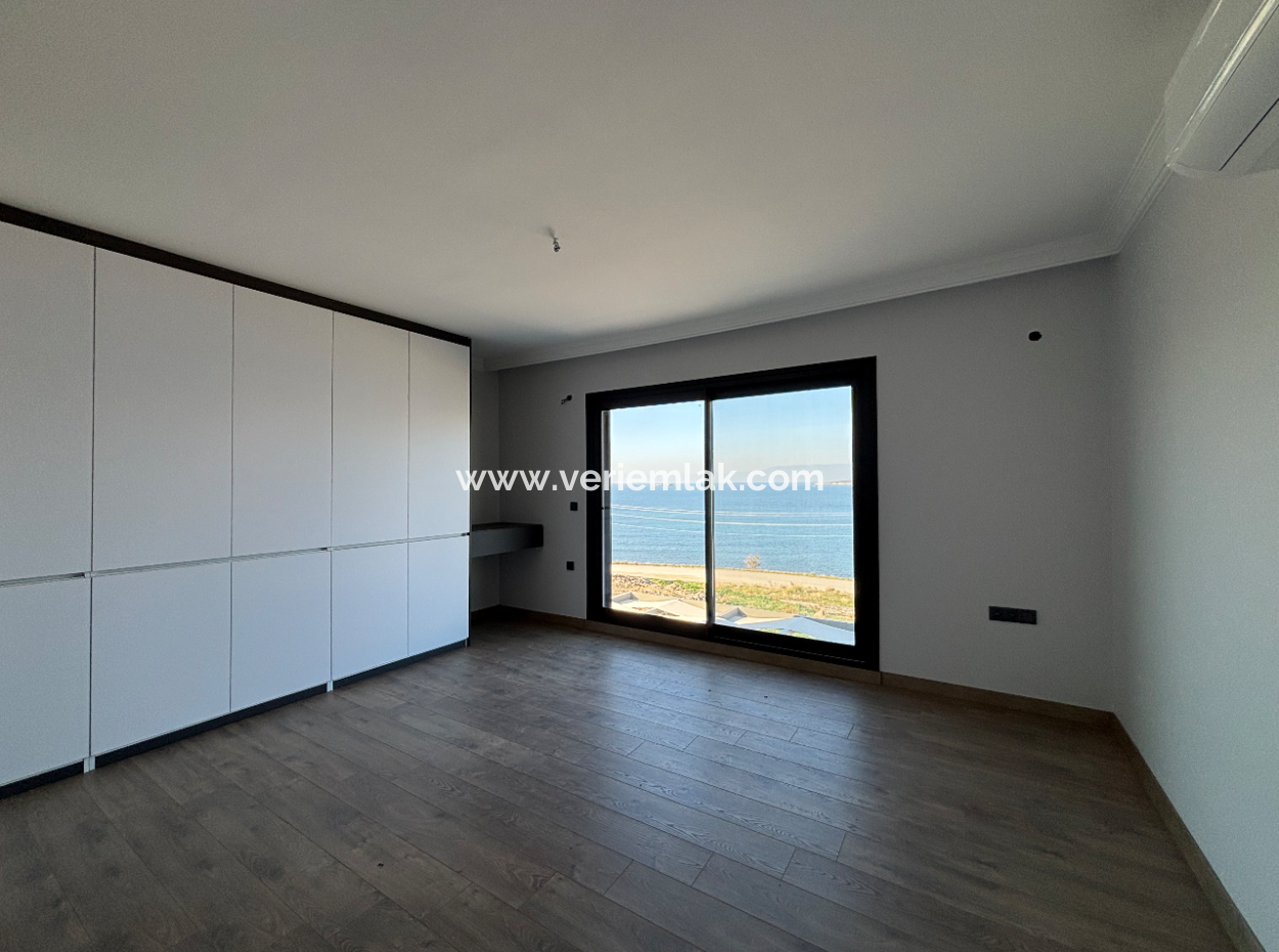 Lebiderya Detached Villa For Sale In Seferihisar Akarca