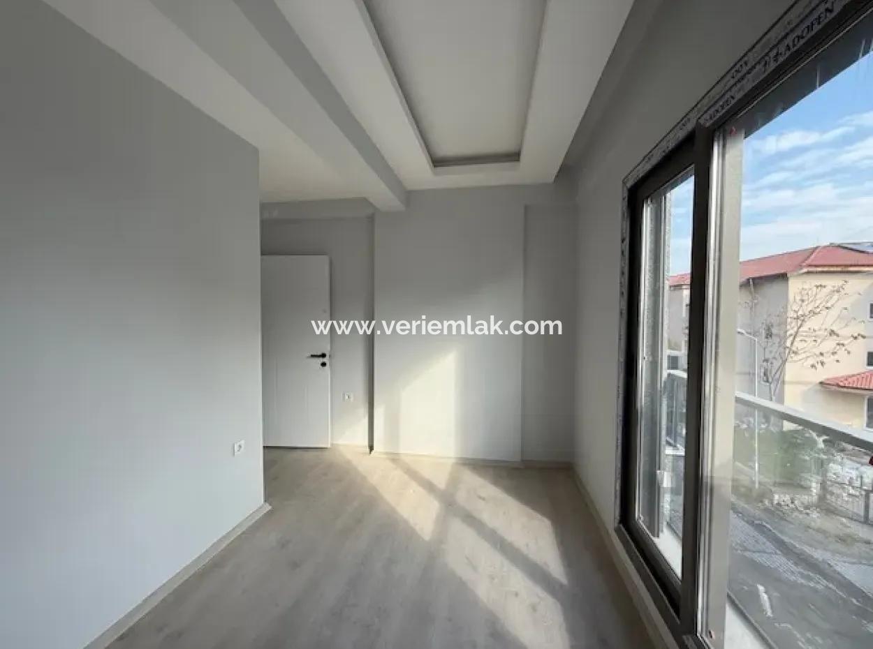 Modern 2 1 Apartment For Investment In Seferihisar Camikebir