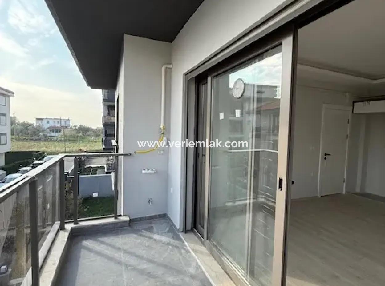 Modern 2 1 Apartment For Investment In Seferihisar Camikebir