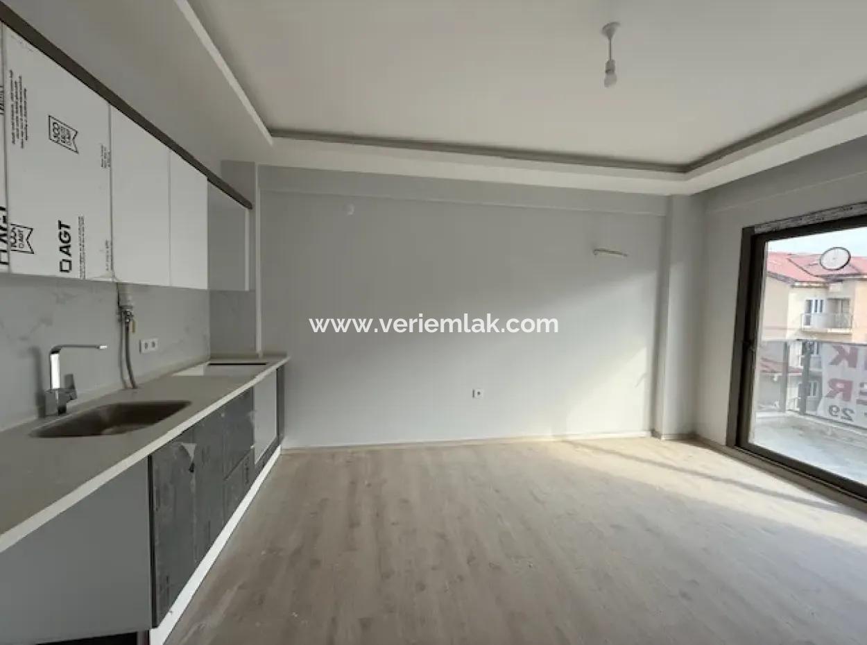 Modern 2 1 Apartment For Investment In Seferihisar Camikebir