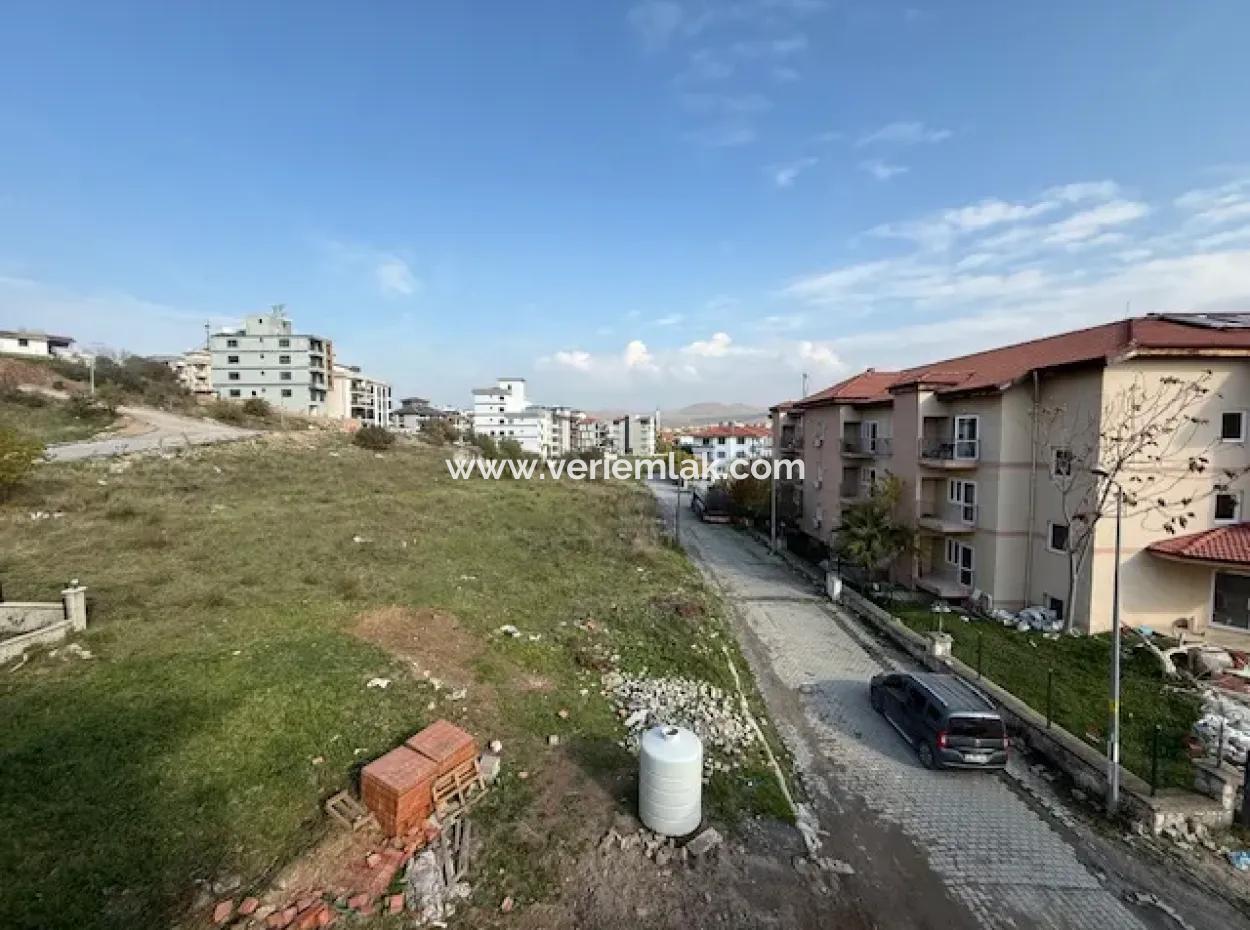 Modern 2 1 Apartment For Investment In Seferihisar Camikebir