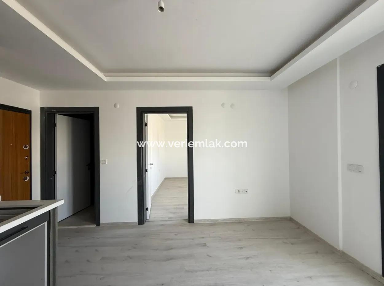 1 1 Flat For Sale In A Site In Seferihisar Çolakibrahim Bey