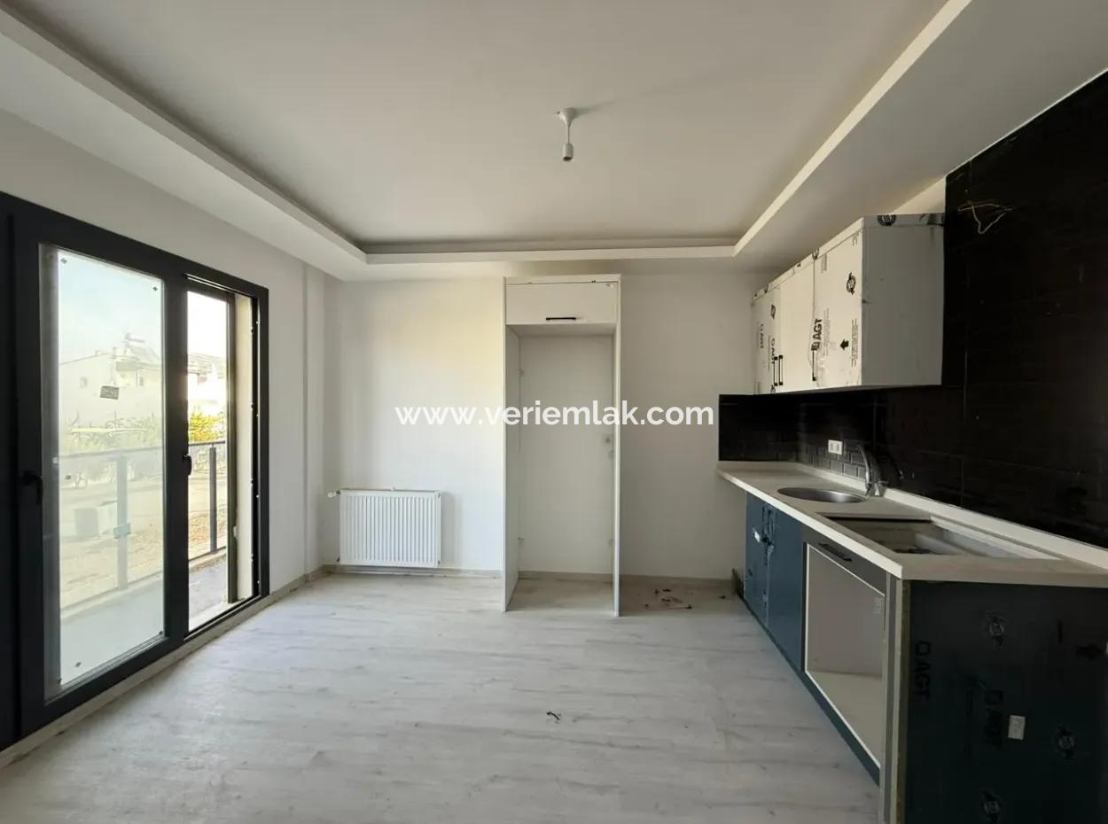 1 1 Flat For Sale In A Site In Seferihisar Çolakibrahim Bey