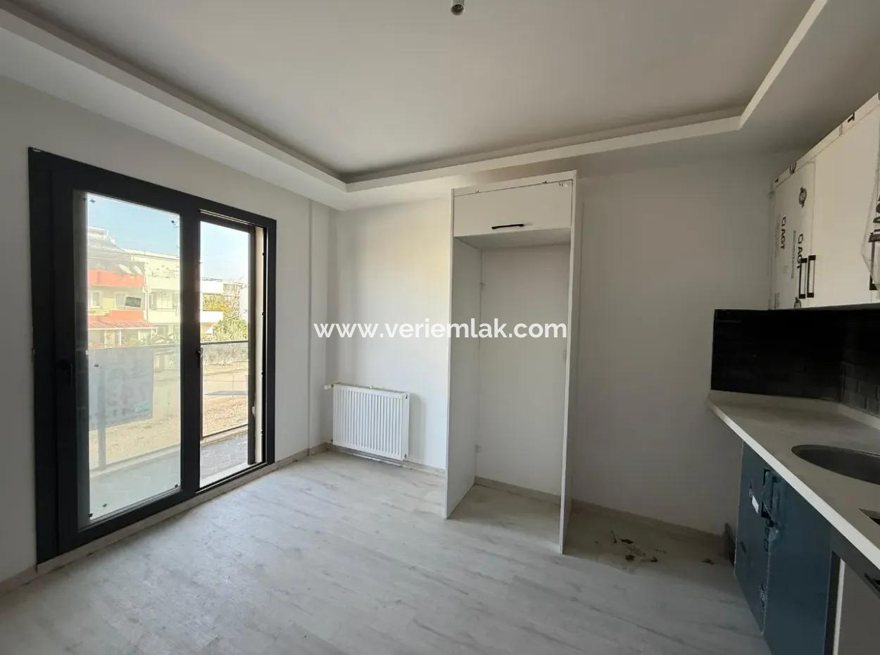 1 1 Flat For Sale In A Site In Seferihisar Çolakibrahim Bey