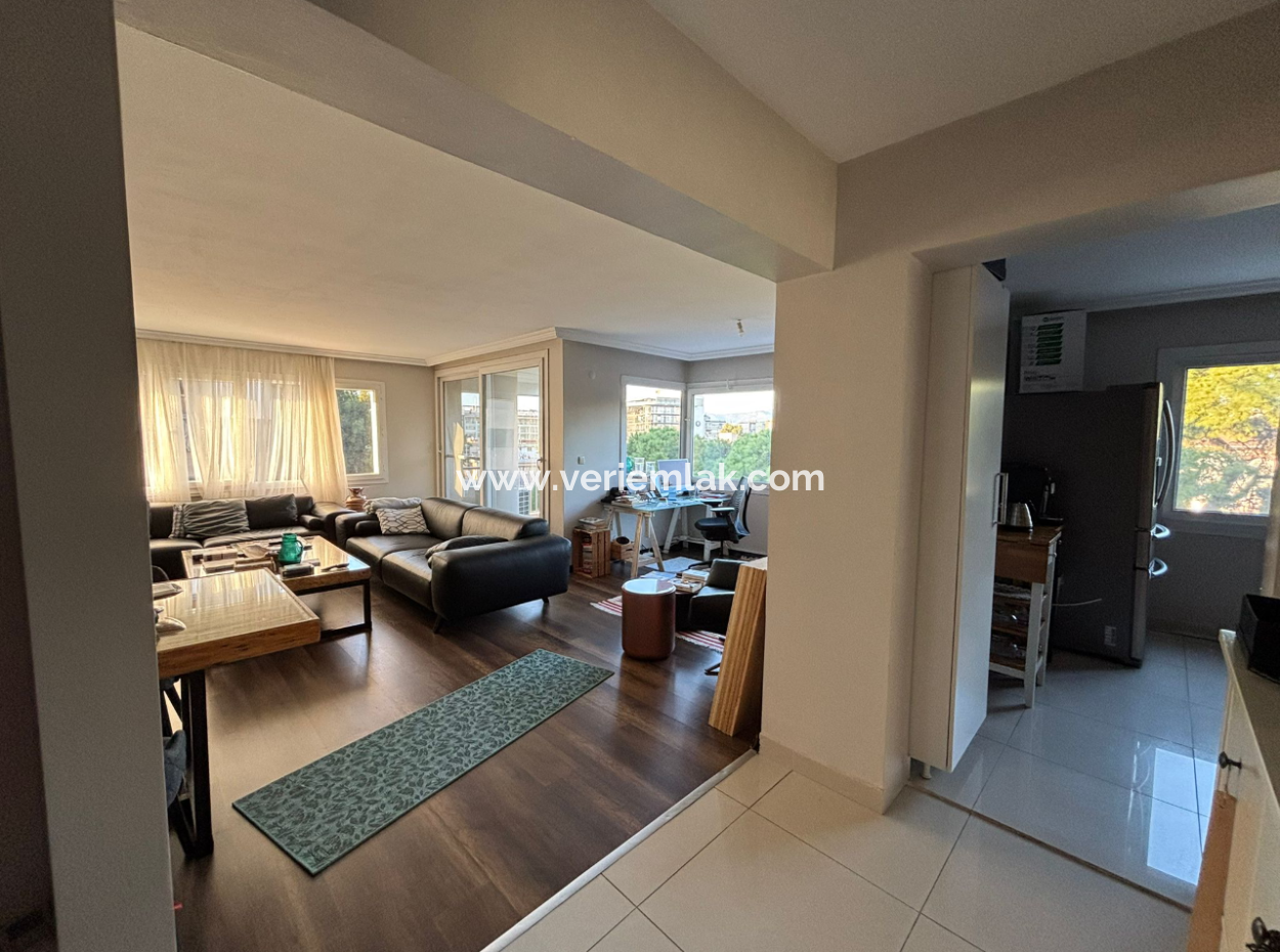 3 1 Corner 5Th Floor Flat For Sale On Alsancak Libas Street!