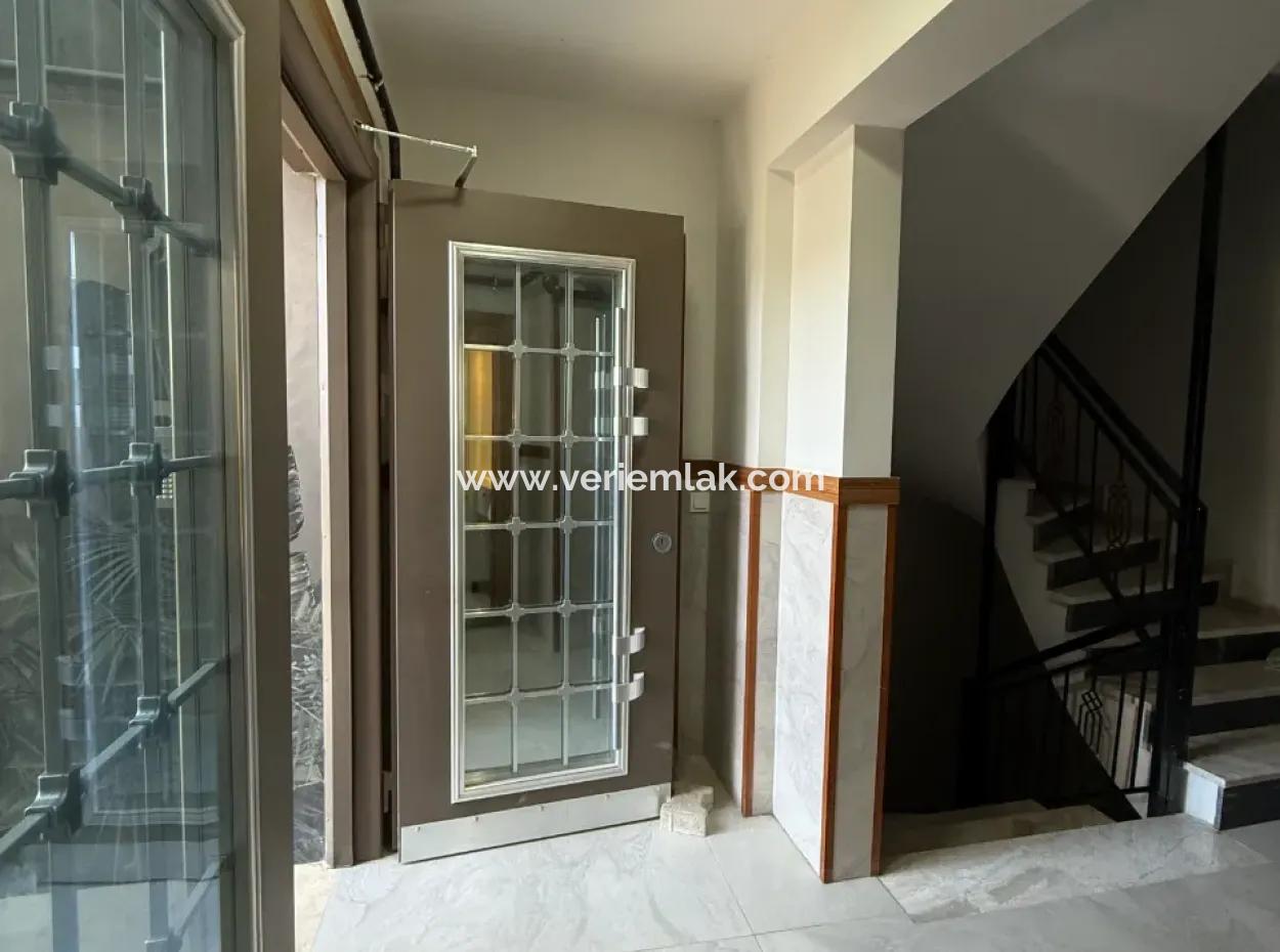 New 2 1 Flats In Seferihisar Mosque