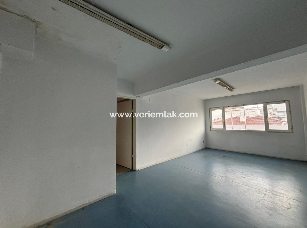 2 1 135M2 6Th Floor Flat For Sale In Alsancak Mahmut Esat Bozkurt!