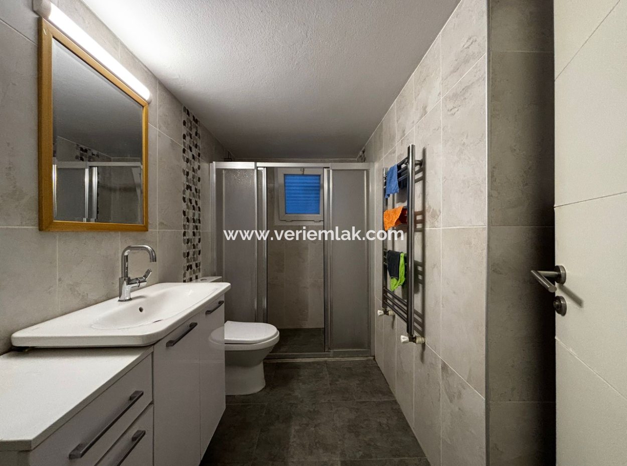 Near Alsancak Fair 2 1 1St Floor Combi Flat For Rent Without Cost!