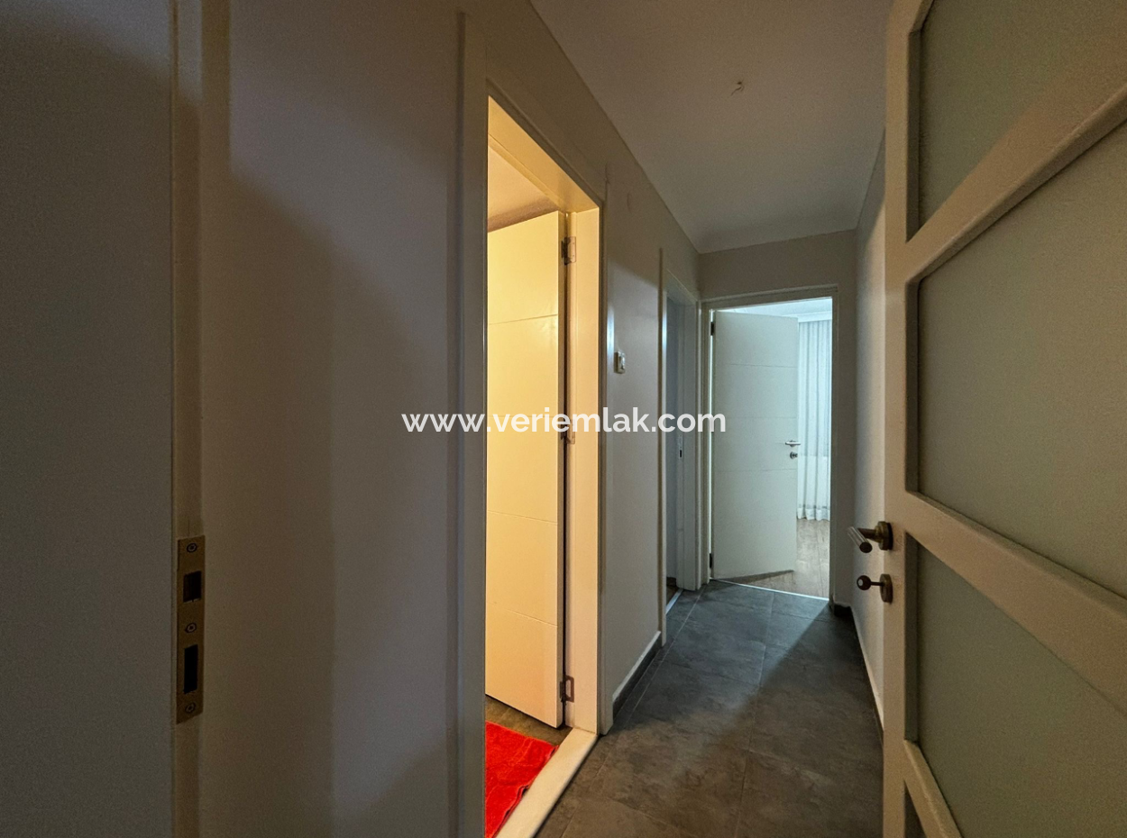 Near Alsancak Fair 2 1 1St Floor Combi Flat For Rent Without Cost!