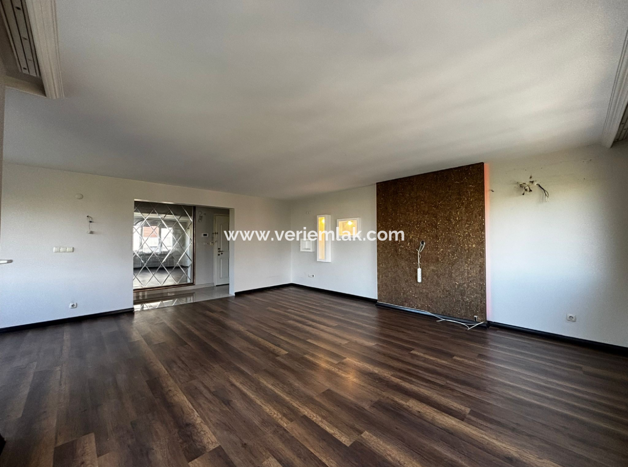 3 1 Corner 5Th Floor Flat For Sale At No Cost On Alsancak Libas Street!