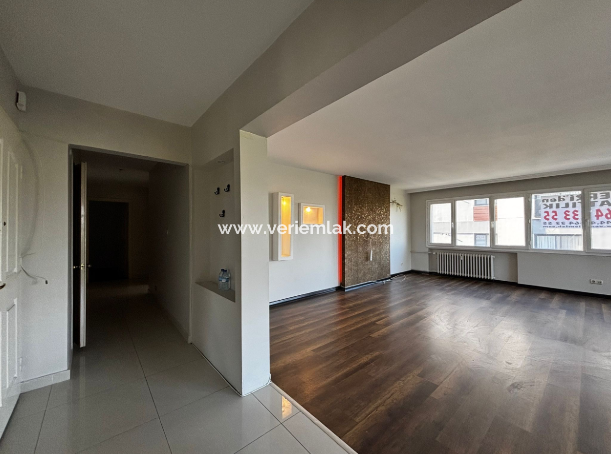 3 1 Corner 5Th Floor Flat For Sale At No Cost On Alsancak Libas Street!
