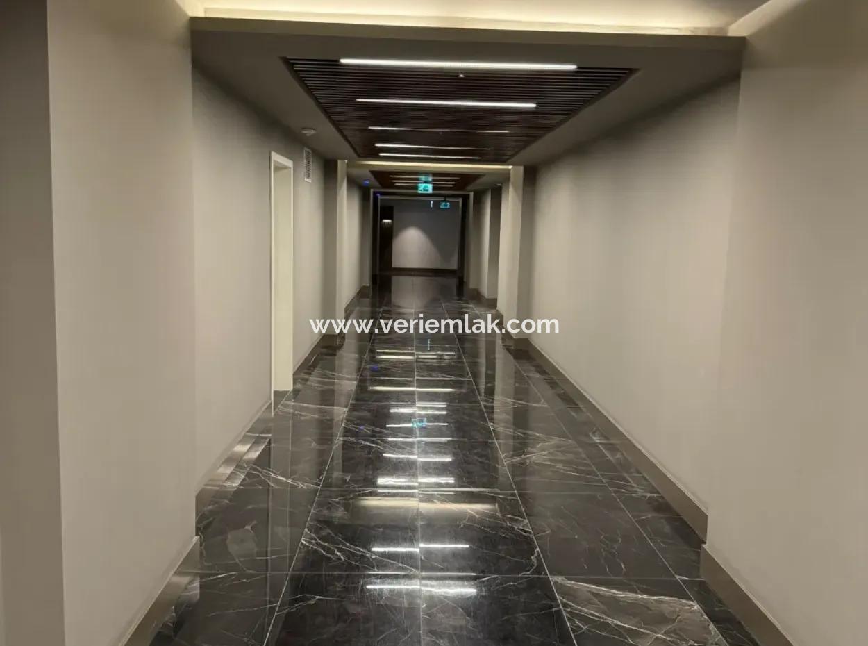 3 1 Flat For Rent With Panoramic View On The 38Th Floor Of Mymahall Bomonti