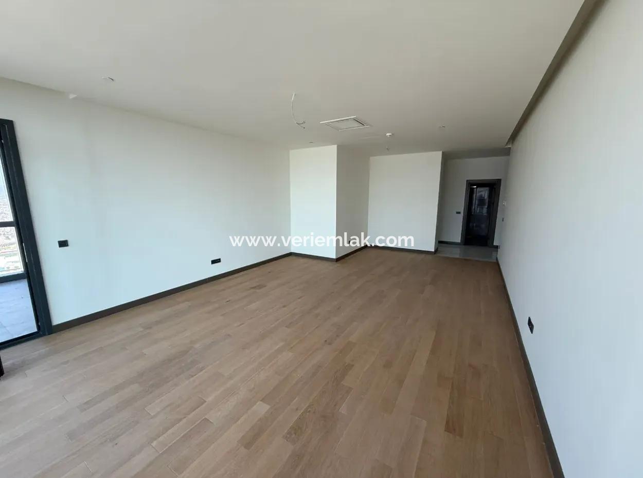3 1 Flat For Rent With Panoramic View On The 38Th Floor Of Mymahall Bomonti