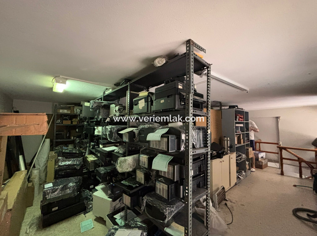 4 Offices 1 Shop 8 Warehouses 1000M2 Workplace For Sale In Basmane!