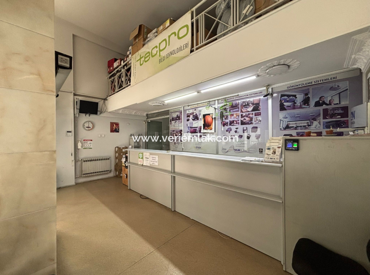 200M2 Shop With A Blanket For Sale Free Of Charge In Konak Basmane!