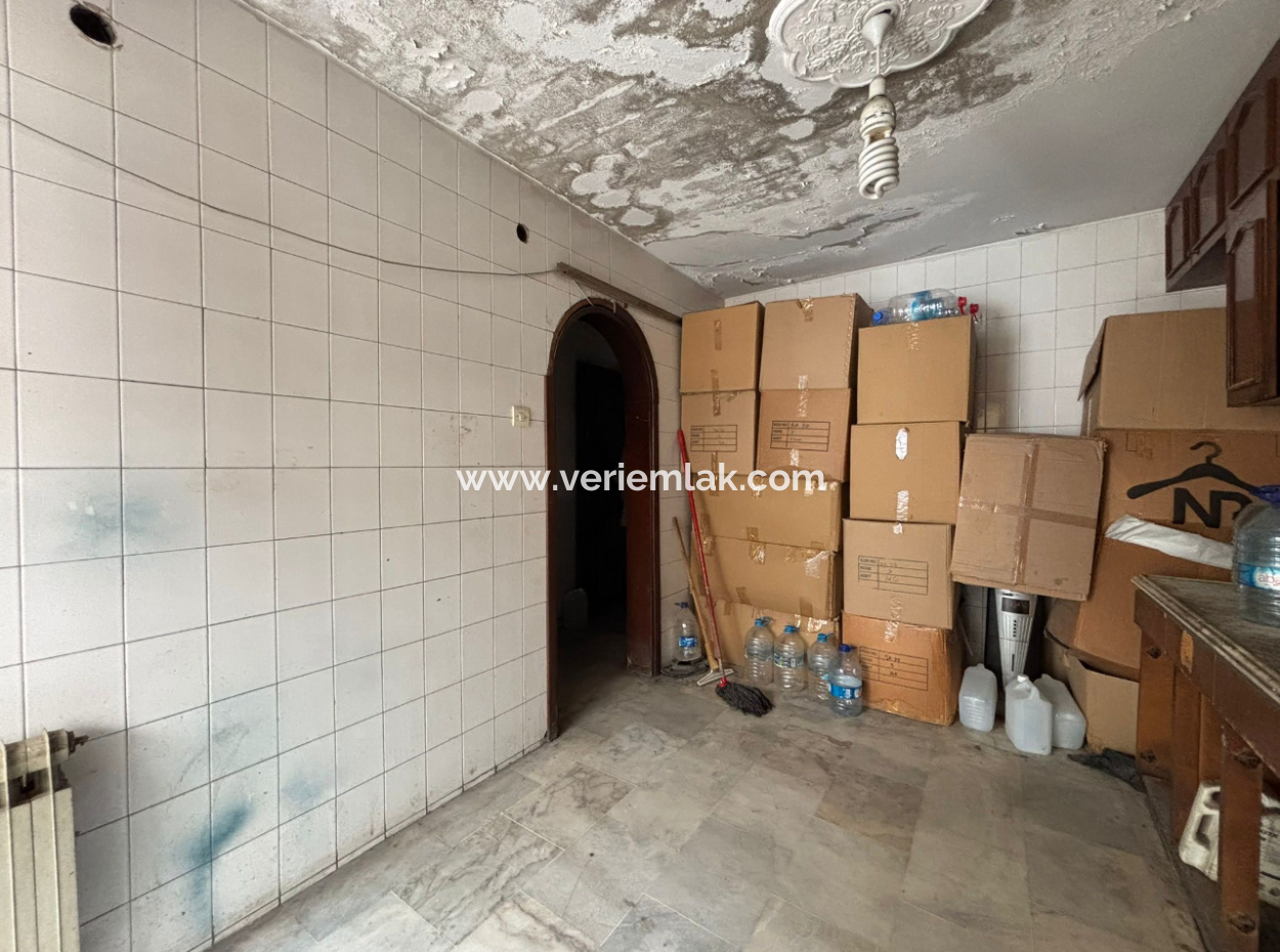 Konak Basmane 4Th Floor 180M2 Workplace / Office For Sale With Elevator !