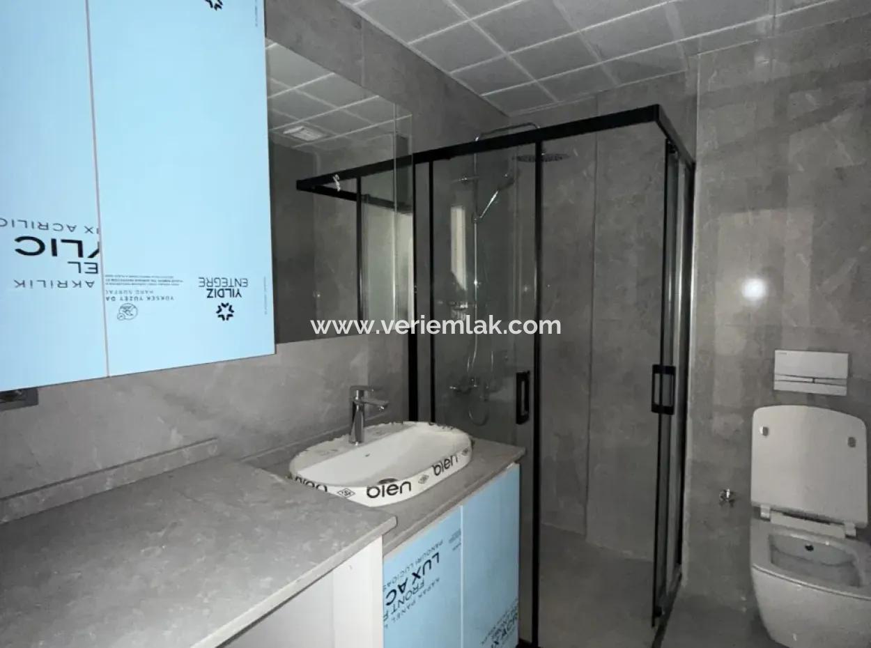 3 1 Comfortable Villa With Garden In Villalar Area