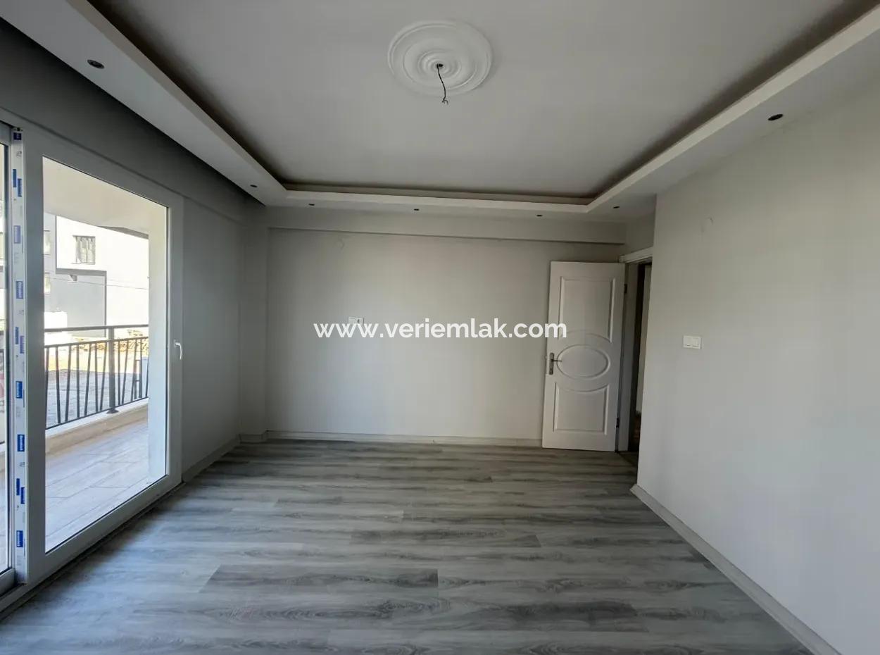 Near Seferihisar Gözsüzler Caddesi - Closed Kitchen - 3 1 Flat For Sale