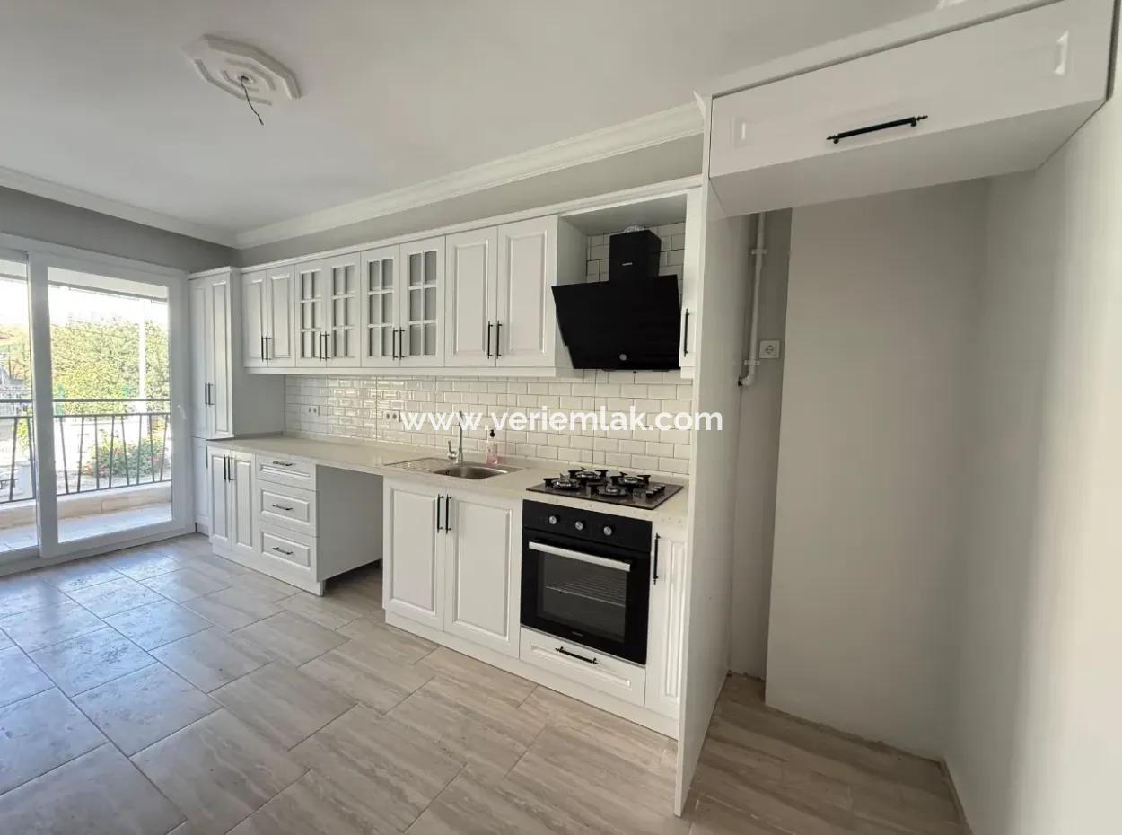 Near Seferihisar Gözsüzler Caddesi - Closed Kitchen - 3 1 Flat For Sale