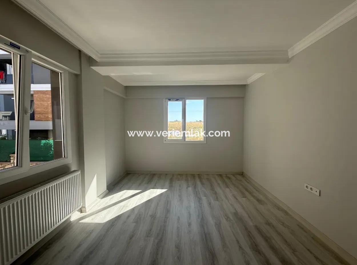 Near Seferihisar Gözsüzler Caddesi - Closed Kitchen - 3 1 Flat For Sale