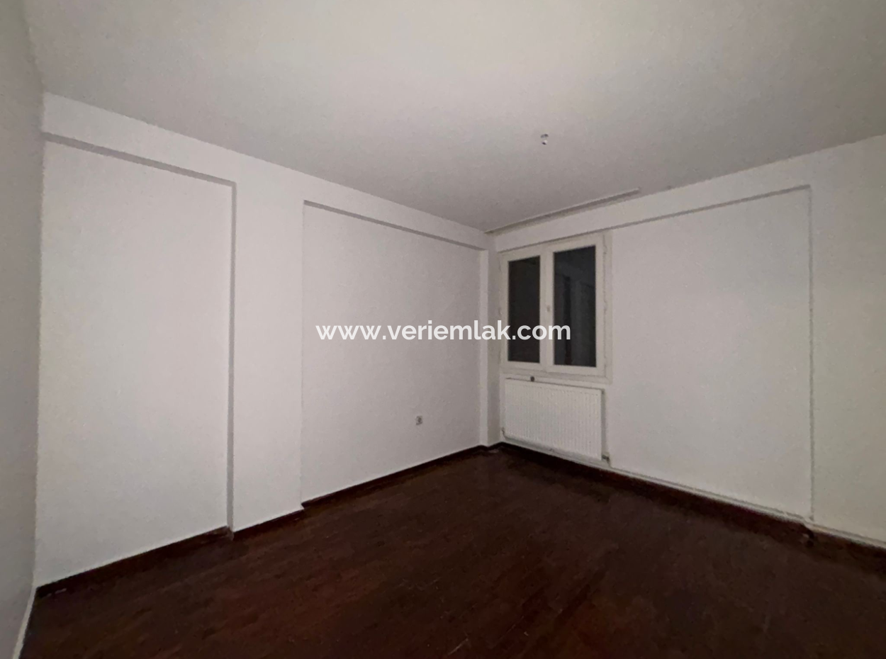 Alsancak Private Health Relative 3 1 Combi Flat For Rent!