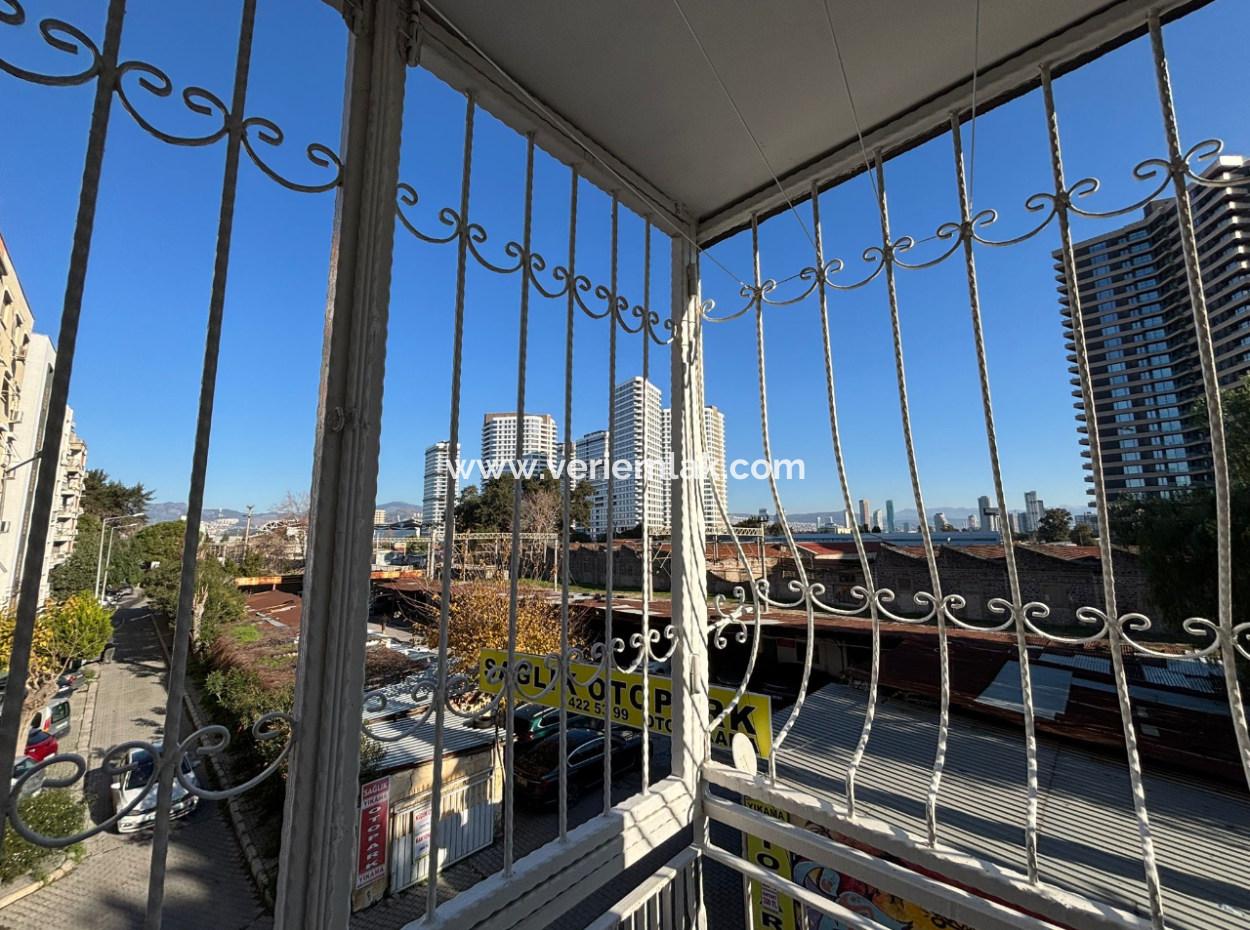 Corner 2 1 Combi Boiler Rental Apartment In Alsancak Mimar Sinan