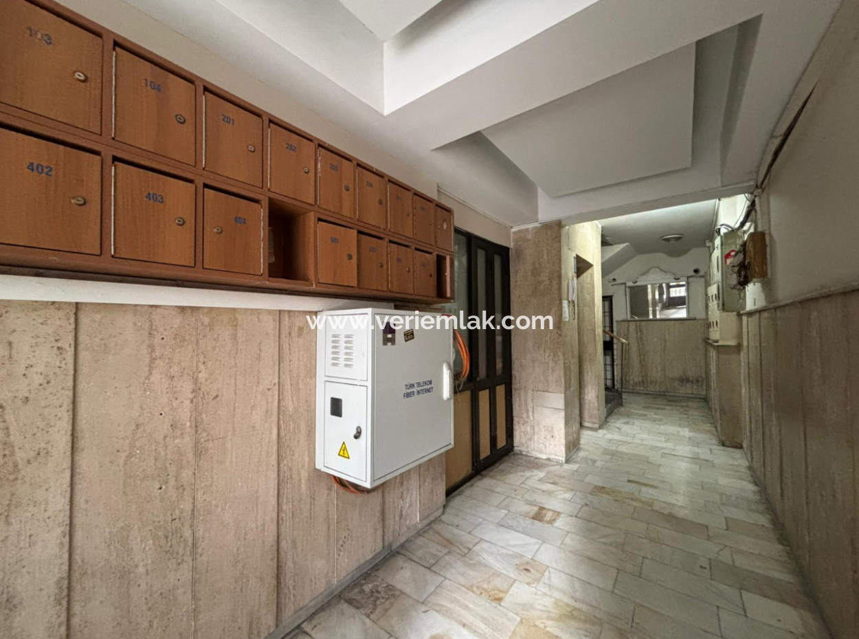 1 1 Corner Office / Flat For Rent On Alsancak Architect Sinan Street!