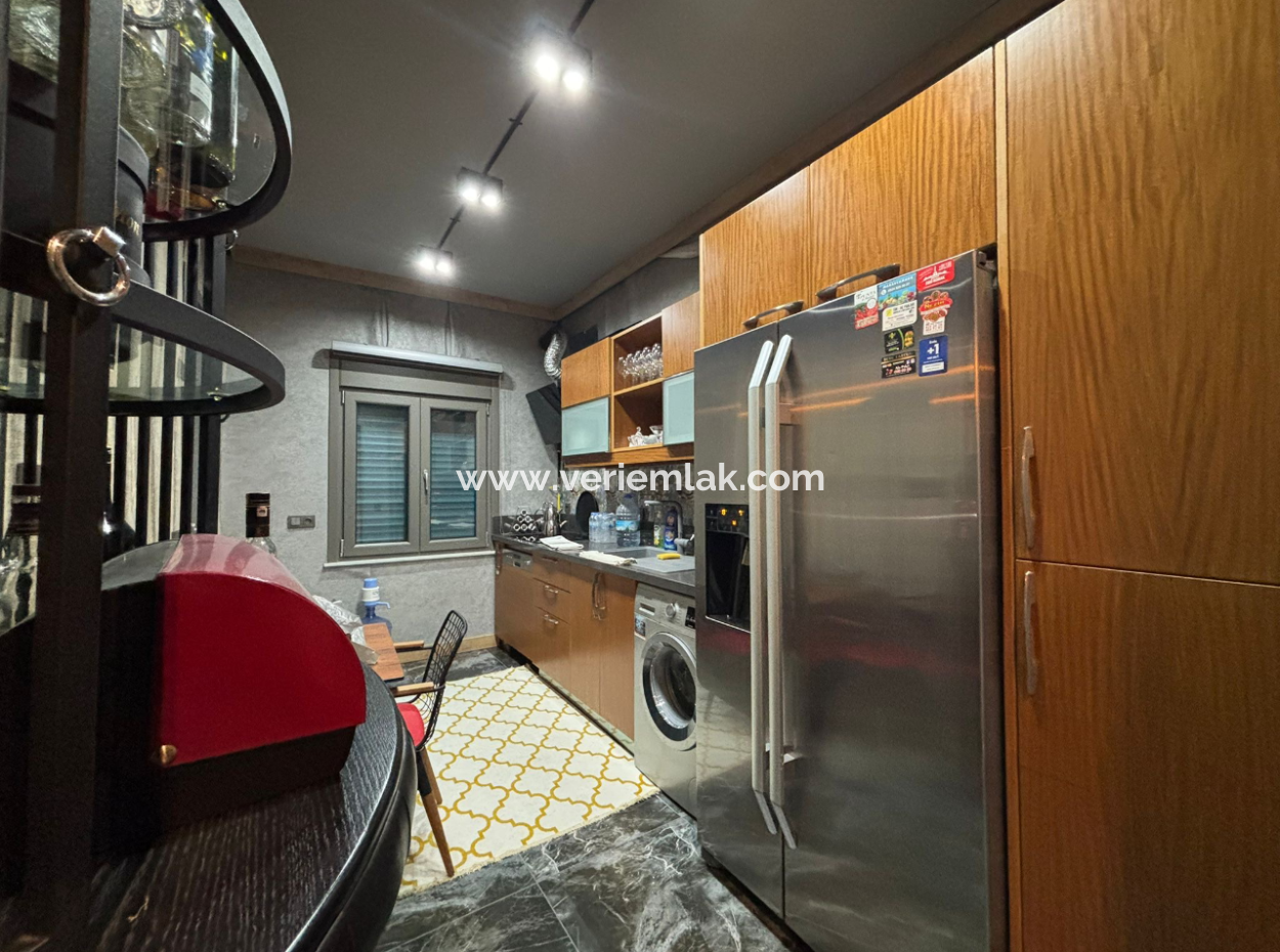 Luxury 2 1 Furnished Flat For Sale Near Alsancak Talatpaşa Boulevard!