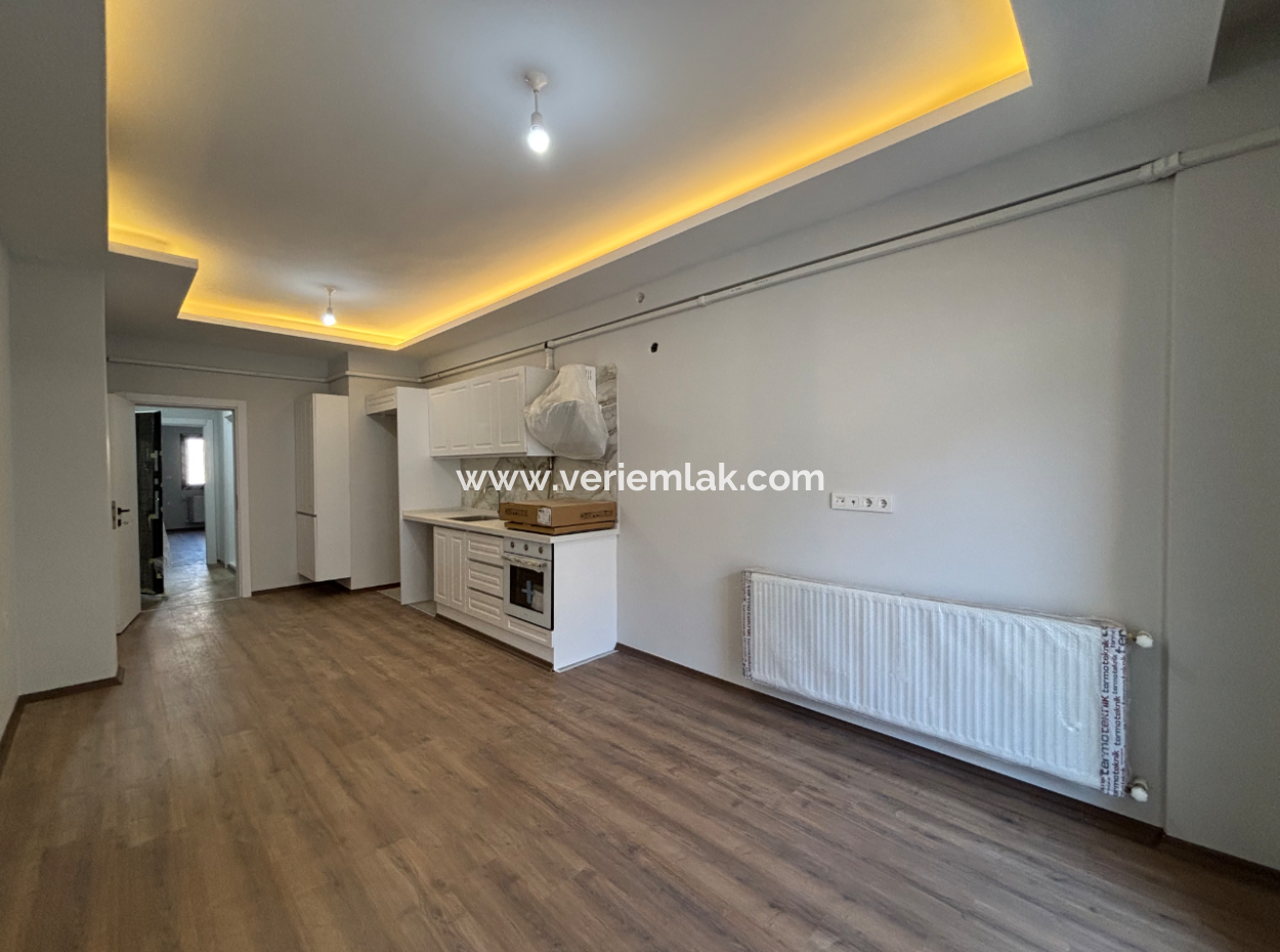 1 1 Flat With Balcony For Sale In Seferihisar Turabiye