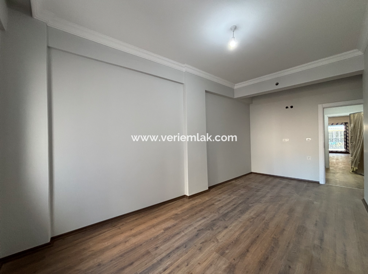 1 1 Flat With Balcony For Sale In Seferihisar Turabiye