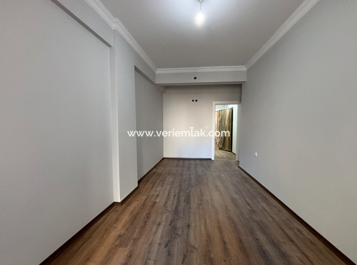 1 1 Flat With Balcony For Sale In Seferihisar Turabiye