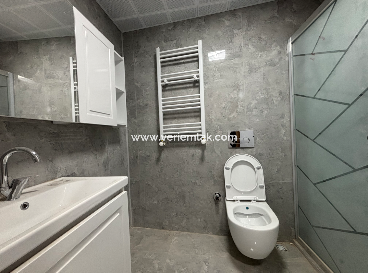 1 1 Flat With Balcony For Sale In Seferihisar Turabiye