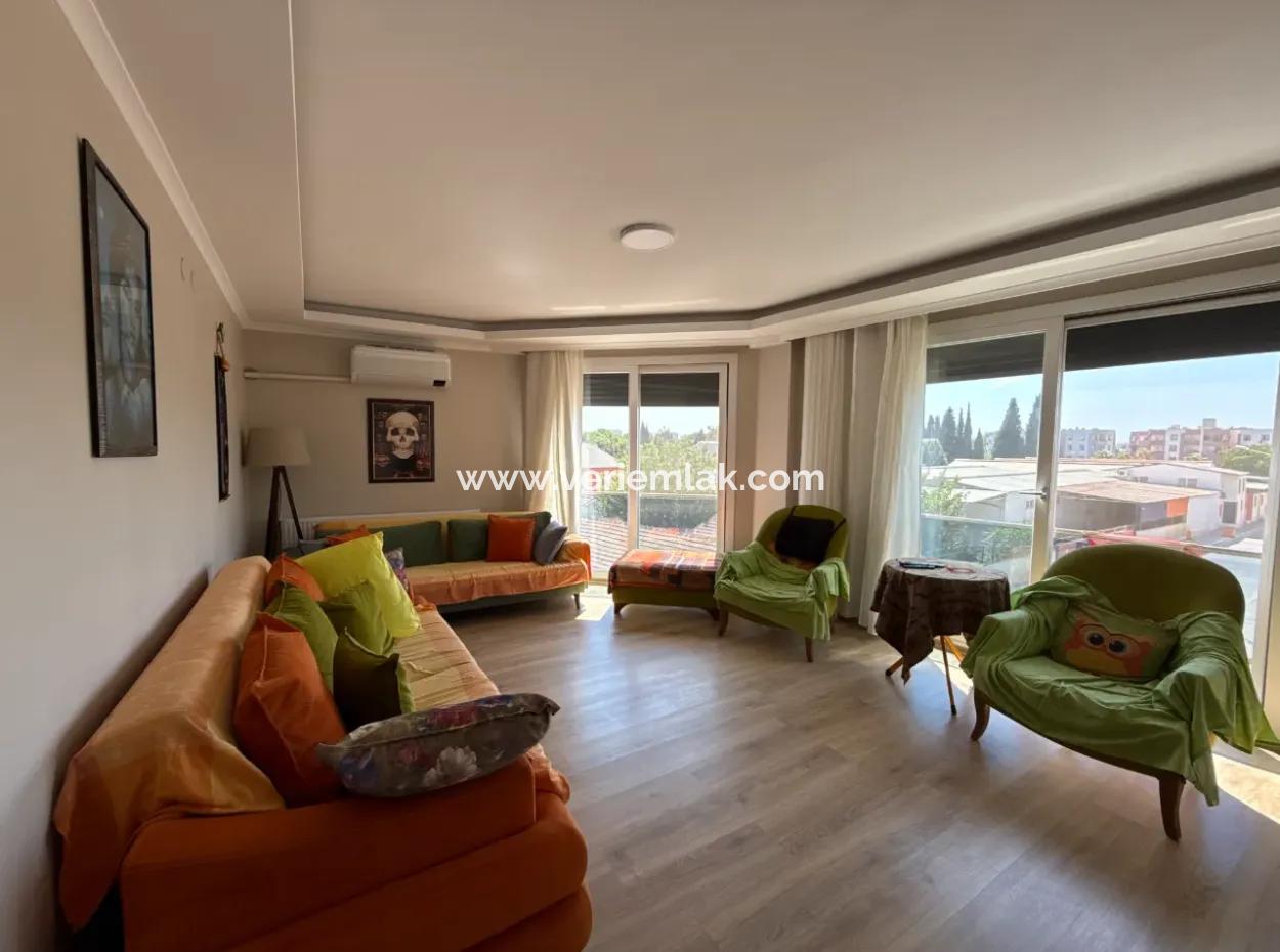 Spacious 3 1 Flat With Corner Location In Seferihisar Çolakibrahimbey