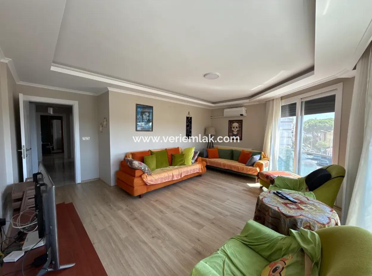 Spacious 3 1 Flat With Corner Location In Seferihisar Çolakibrahimbey