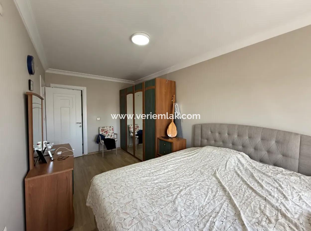 Spacious 3 1 Flat With Corner Location In Seferihisar Çolakibrahimbey