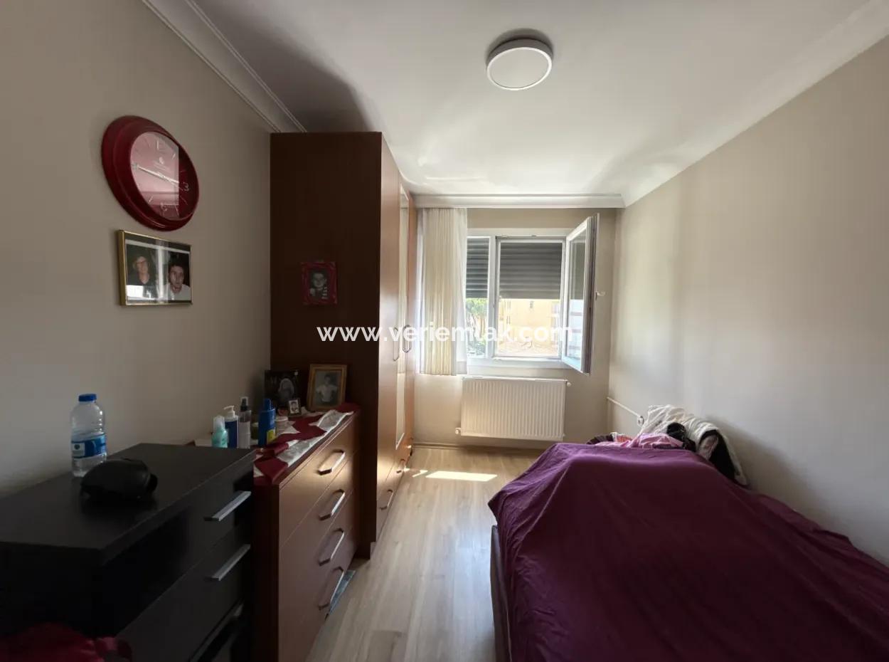 Spacious 3 1 Flat With Corner Location In Seferihisar Çolakibrahimbey