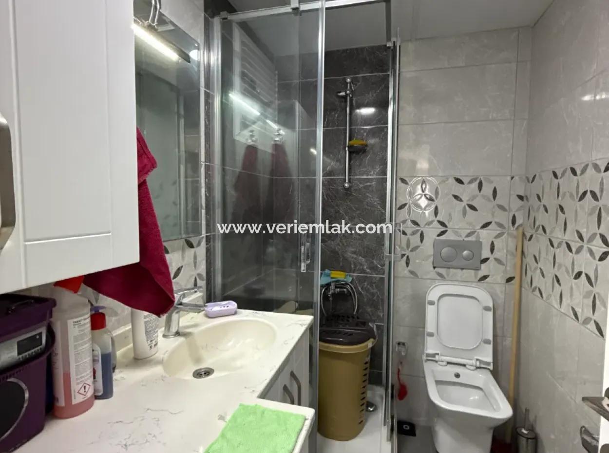 Spacious 3 1 Flat With Corner Location In Seferihisar Çolakibrahimbey