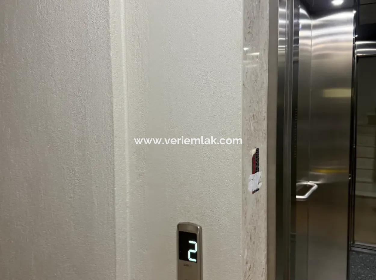 Spacious 3 1 Flat With Corner Location In Seferihisar Çolakibrahimbey