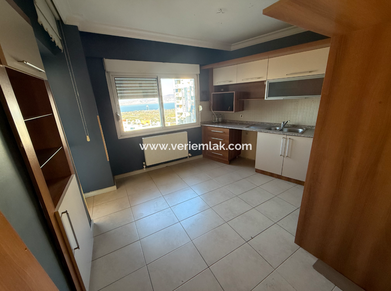 Sea View In A Site With A Pool Near Kaya Thermal In Narlidere