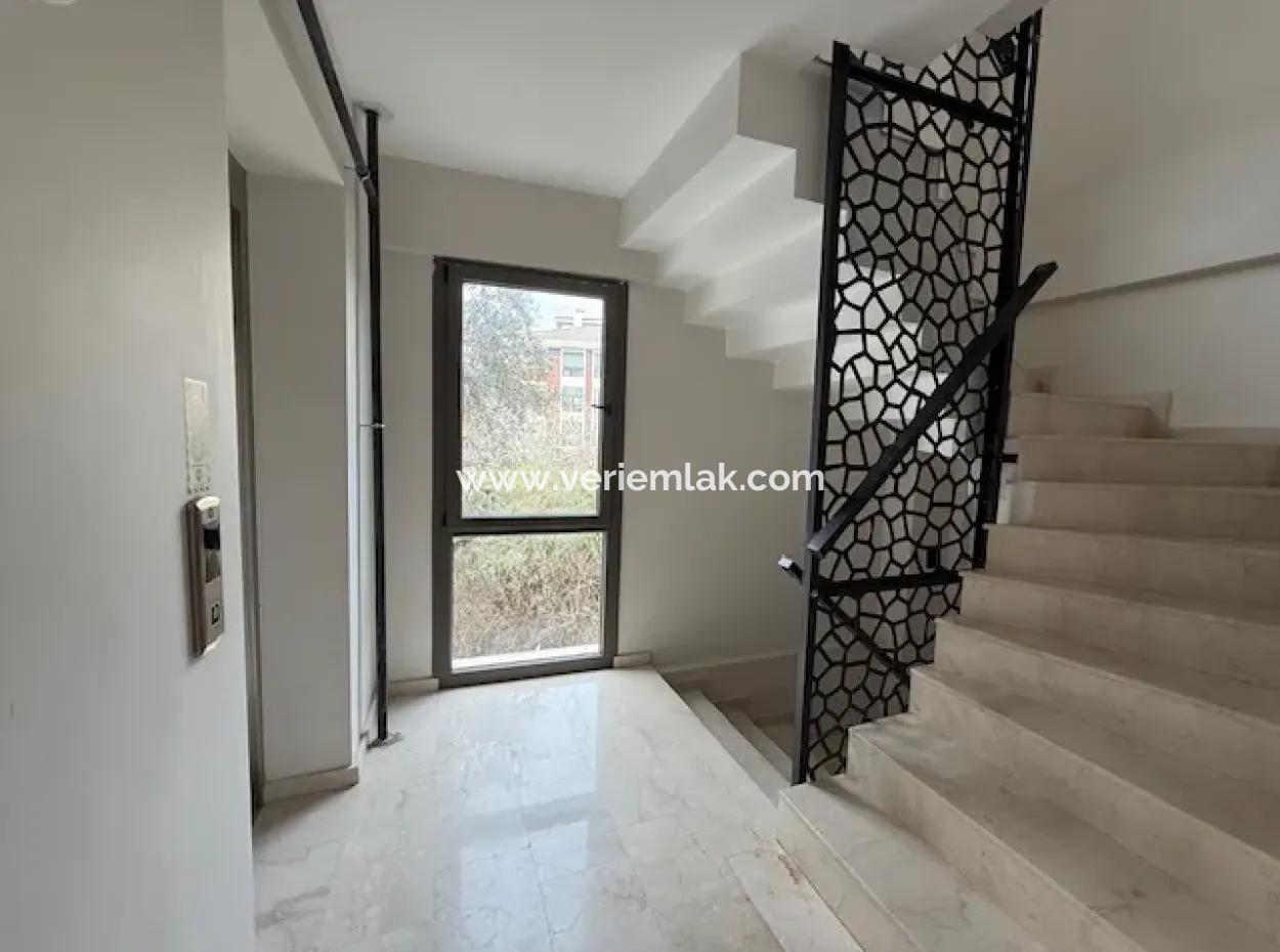 3 1 Exclusive And Luxury Apartments For Sale In Camikebir, Seferihisar