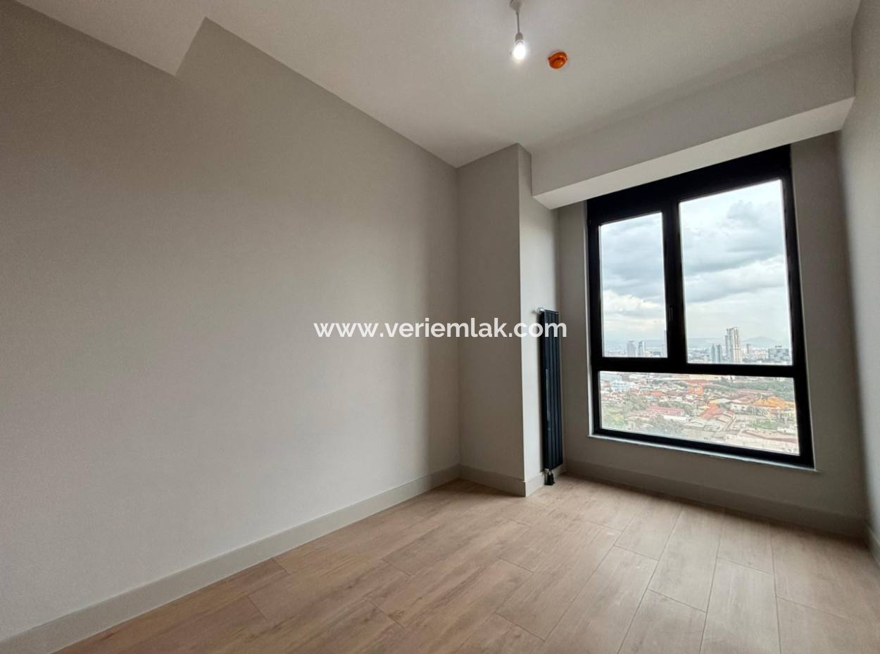 Alsancak Evora Project 2 1 15Th Floor Sea View Flat For Rent!