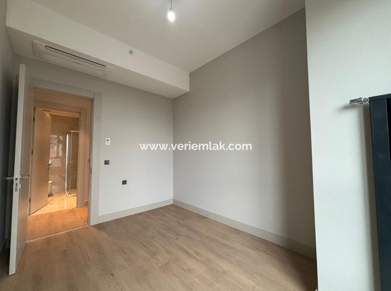 Alsancak Evora Project 2 1 15Th Floor Sea View Flat For Rent!