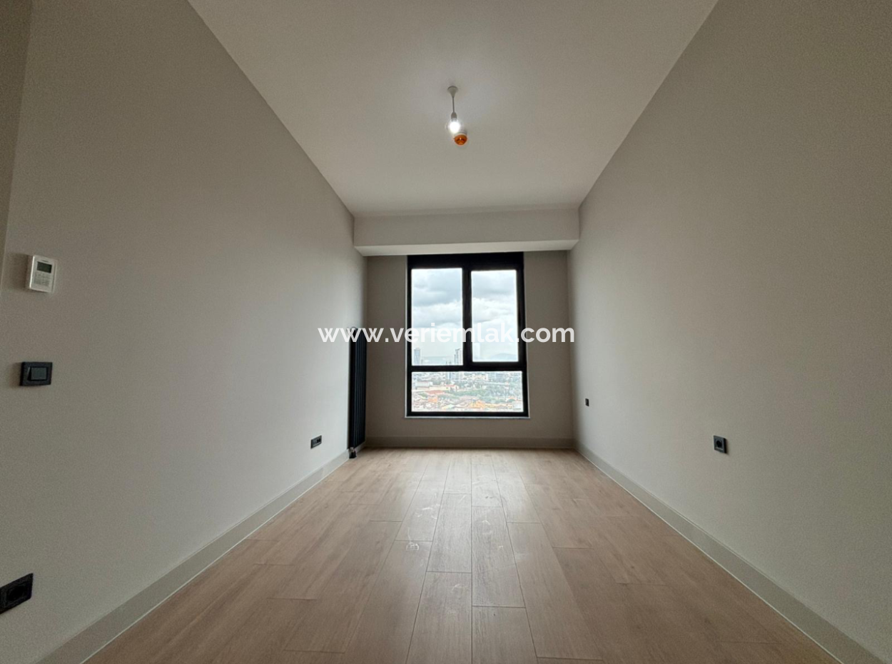 Alsancak Evora Project 2 1 15Th Floor Sea View Flat For Rent!