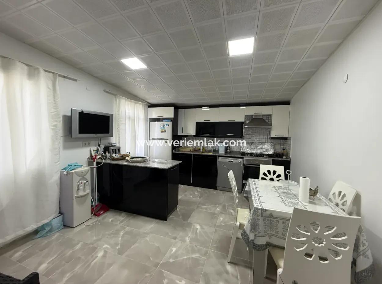 Villa For Sale In Seferihisar Akarca Atakum Sitesi With Sea View From The Garden