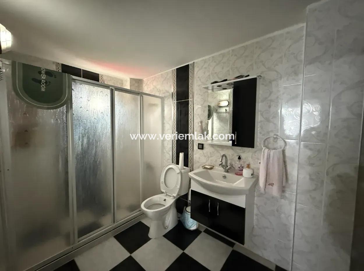 Villa For Sale In Seferihisar Akarca Atakum Sitesi With Sea View From The Garden